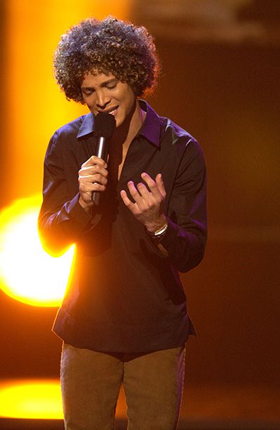 Justin Guarini Performing During the American Idol Season 1 Finale Performance Show