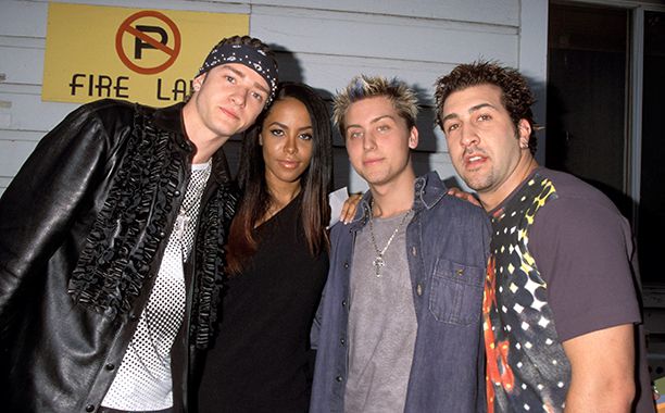 Aaliyah With Justin Timberlake, Lance Bass, and Joey Fatone at the MTV Movie Awards on June 3, 2000