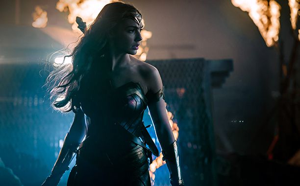 Justice League: Wonder Woman is battle ready in new image from director |  