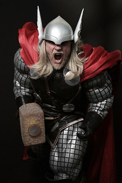 Mark Smith as Thor at the 2014 New York Comic Con