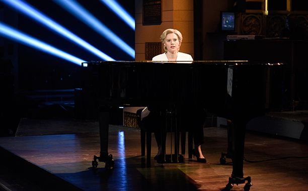 GALLERY: Best TV Musical Moments of 2016: SATURDAY NIGHT LIVE -- "Dave Chappelle" Episode 1710 -- Pictured: (l-r) Kate McKinnon as Hillary Clinton sings Leonard Cohen's "Hallelujah" during the "Election Week Cold Open" sketch on November 12, 2016