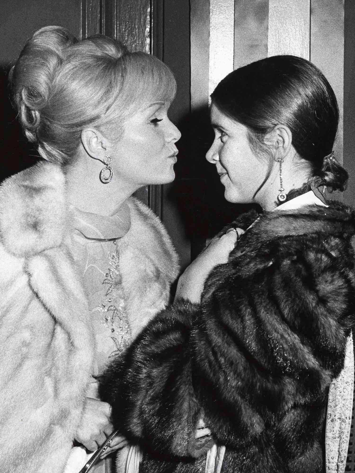 Debbie Reynolds and Carrie Fisher in New York City, 1972