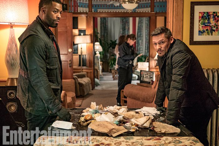 No Crops: EMBARGOED FOR NAT -- CHICAGO P.D. -- "Don't Read The News" Episode 410 -- Pictured: (l-r) LaRoyce Hawkins as Kevin Atwater, Nick Wechsler as Kenny Rixton -- (Photo by: Matt Dinerstein/NBC)