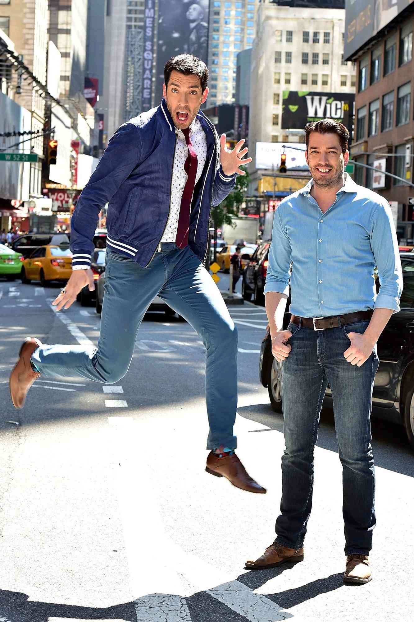 Drew Scott and Jonathan Scott in New York City&nbsp;on May 14, 2015