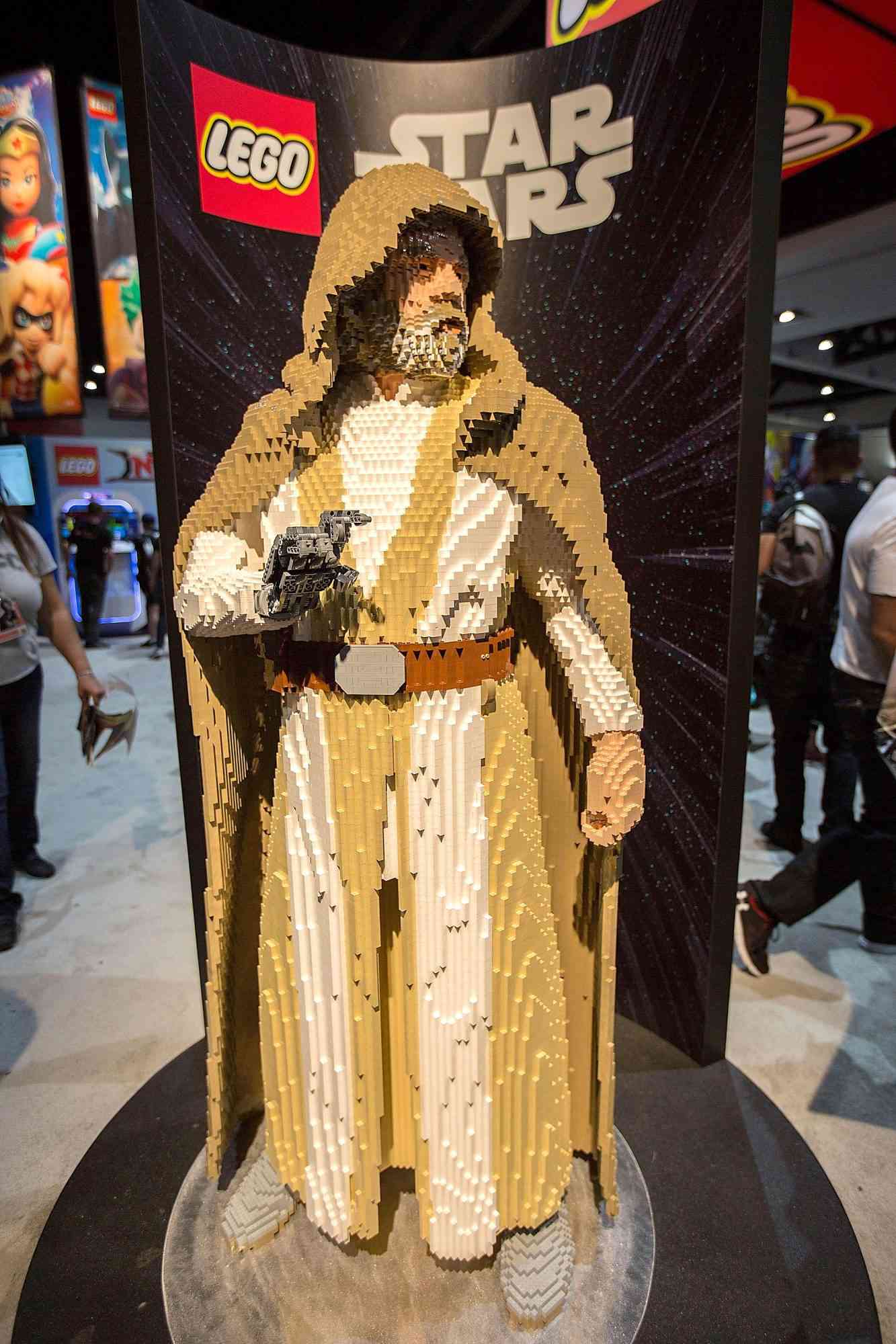 A LEGO Statue of Luke Skywalker&nbsp;