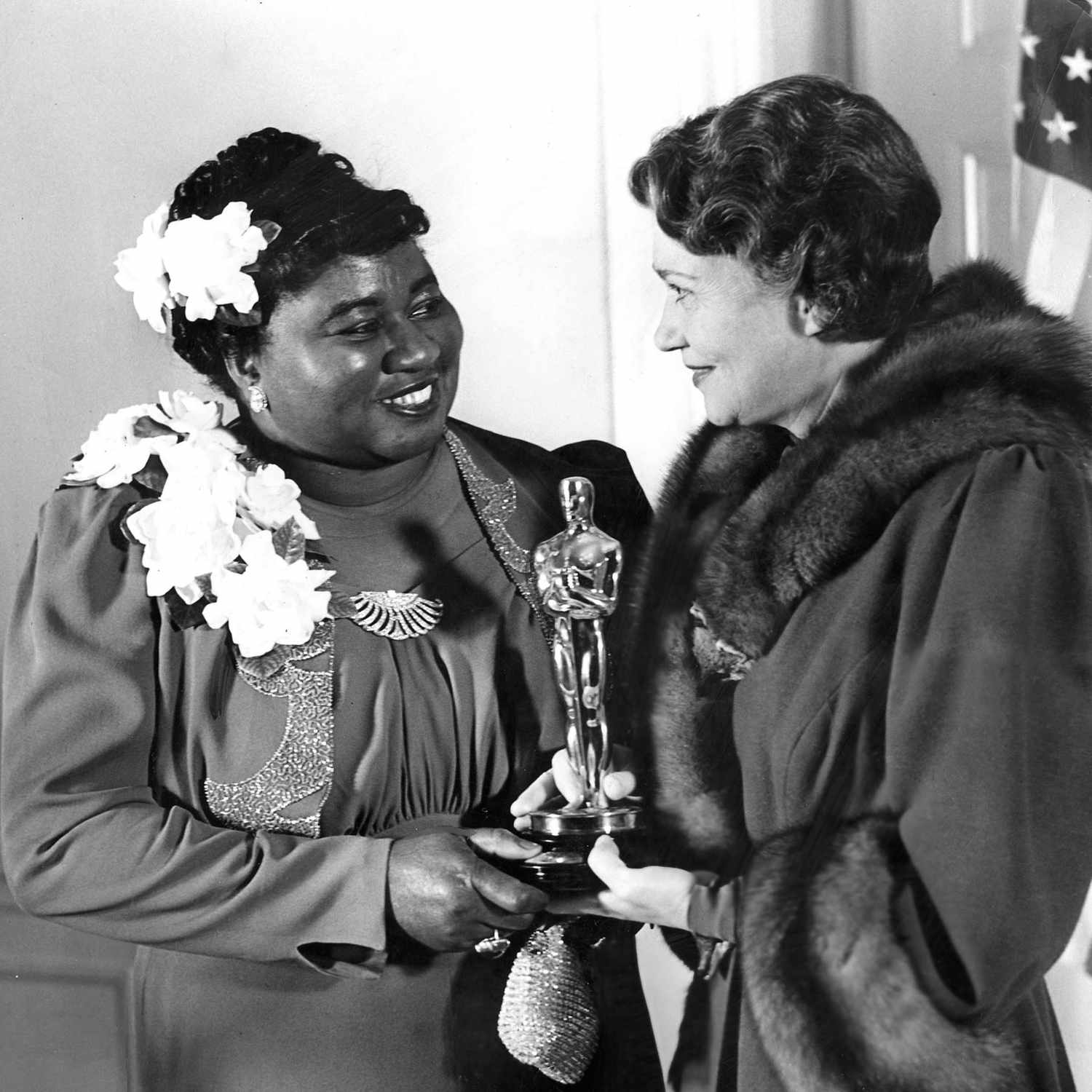 Hattie Mcdaniel The First Black Oscar Winner And Her Legacy Ew Com
