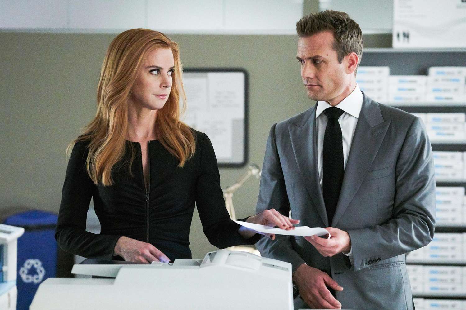 Suits season 8 finale: Sarah Rafferty on Harvey and Donna hookup | EW.com