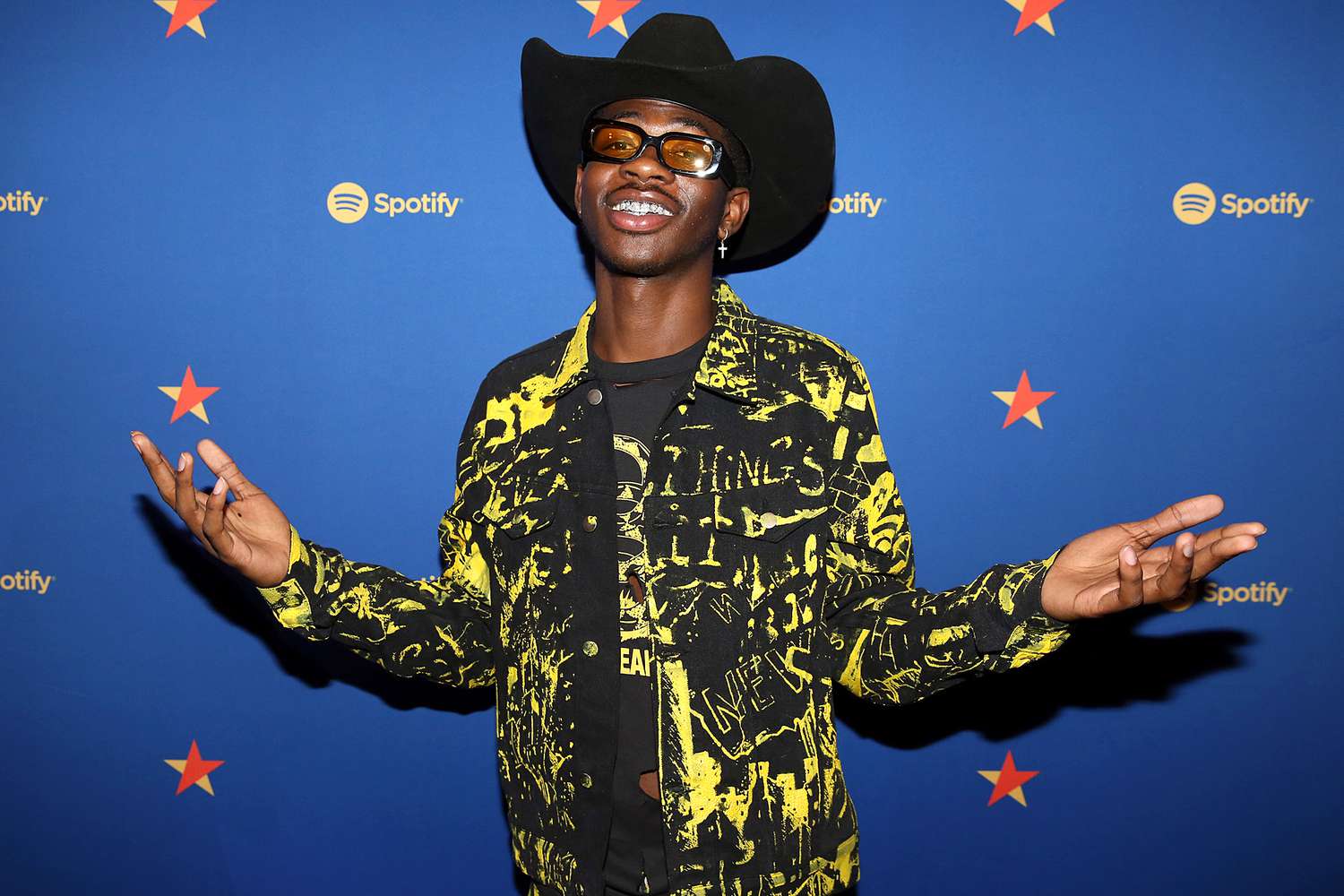 Lil Nas X Drops Ep 7 Featuring Cardi B And Old Town Road Ew Com