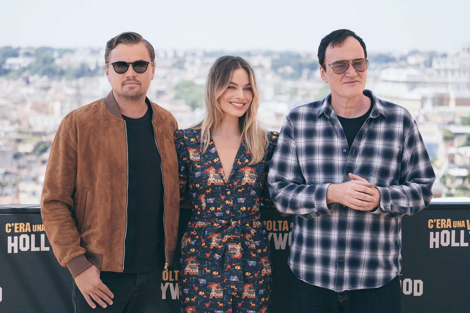 Leonardo Di Caprio, Margot Robbie and Quentin Tarantino