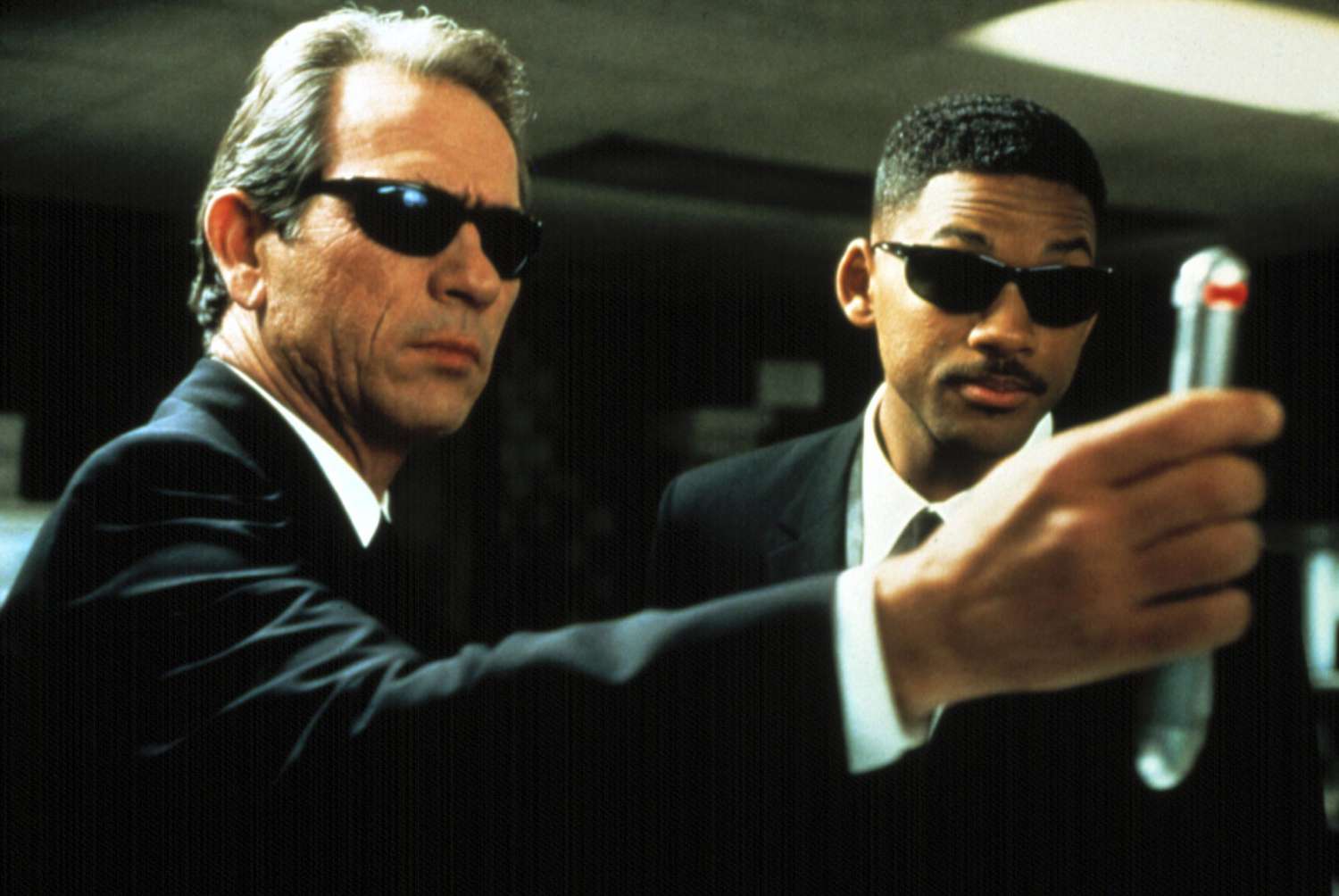 MEN IN BLACK, Tommy Lee Jones, Will Smith, 1997. (c) Columbia Pictures/ Courtesy: Everett Collection