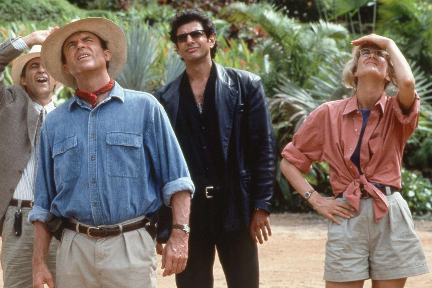 Laura Dern and Sam Neill question 'Jurassic Park' romance's 20-year age gap  | EW.com