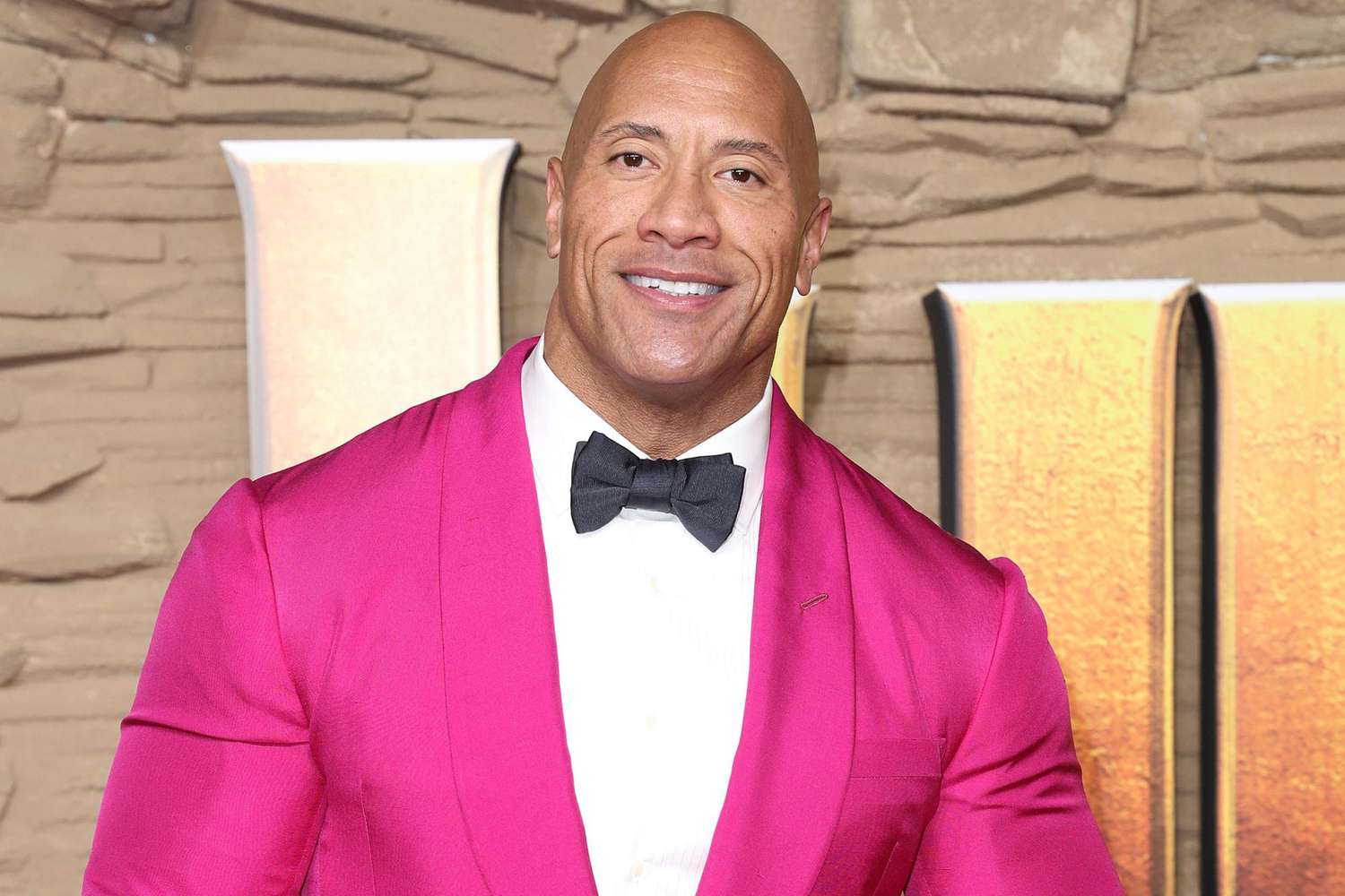 Dwayne Johnson Shares First Trailer For Nbc S Young Rock Ew Com