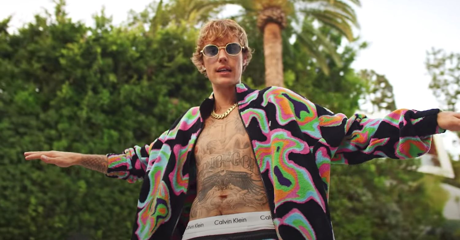 Justin Bieber stands in for an unwilling Drake in wild Popstar music video  | EW.com