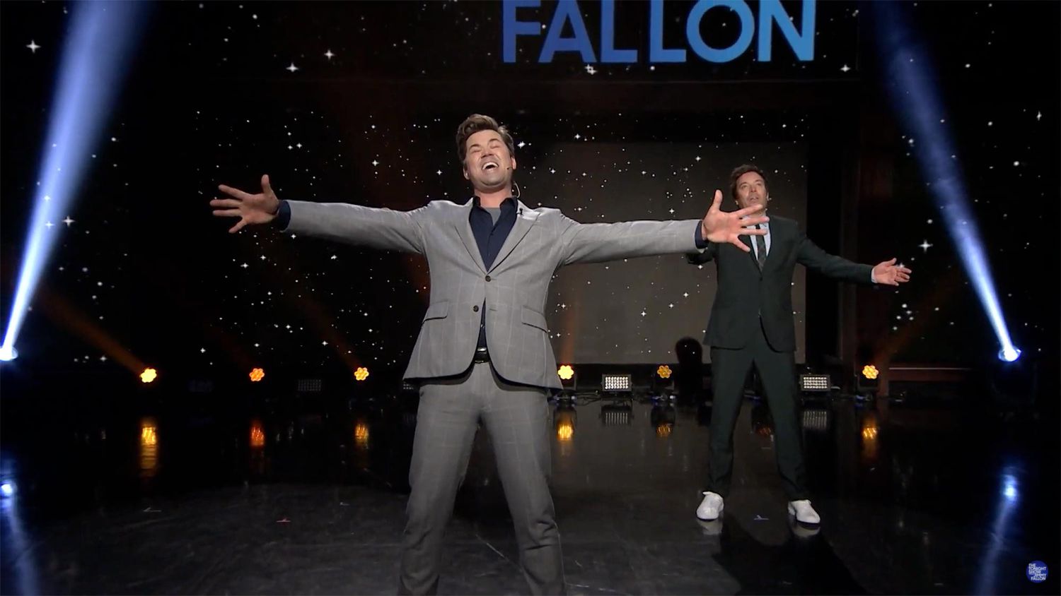 "2020: The Musical" Jimmy Fallon and Andrew Rannells Recap the Year with Broadway Songs