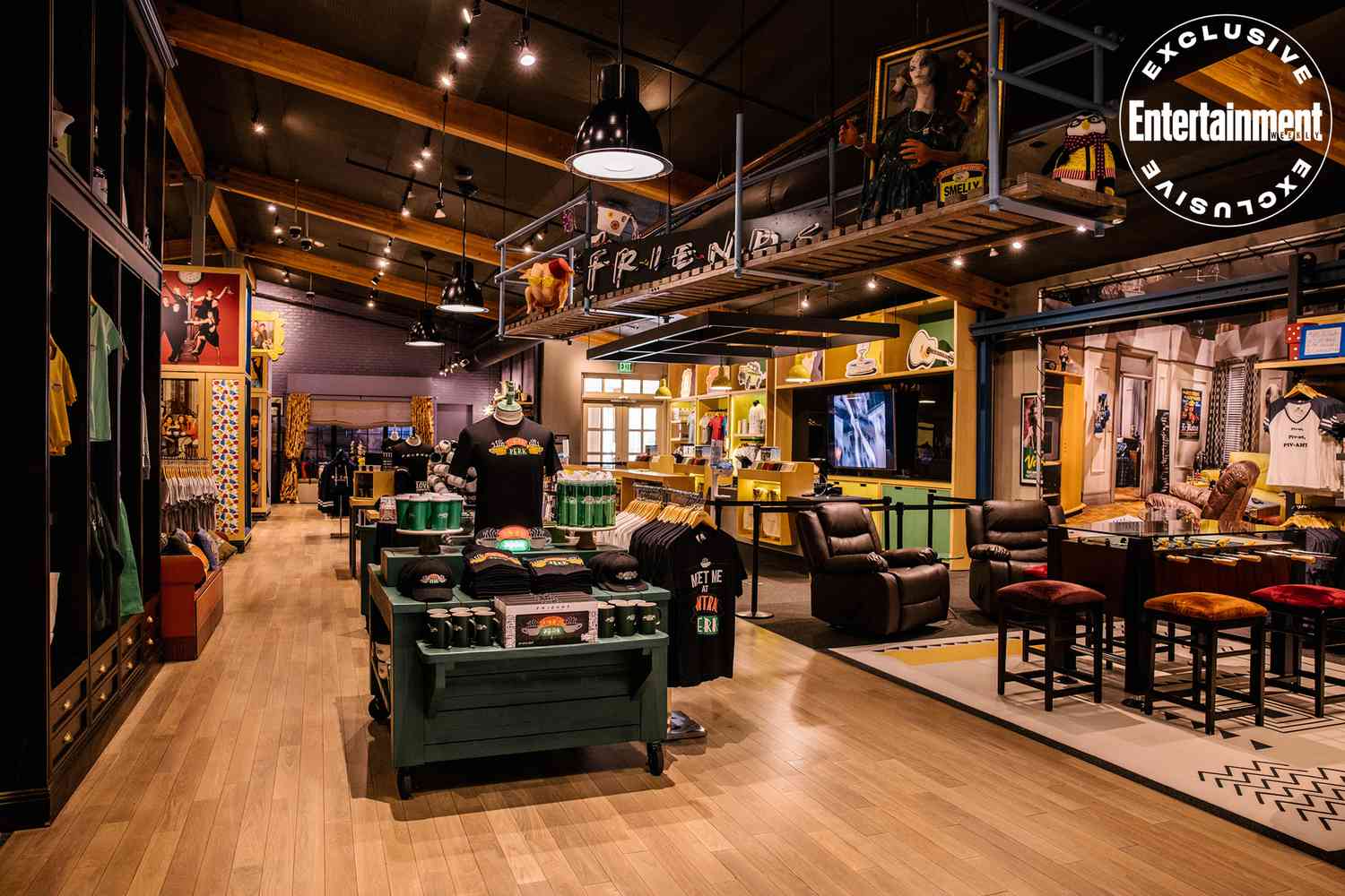 Warner Bros. tour expands Central Perk from Friends