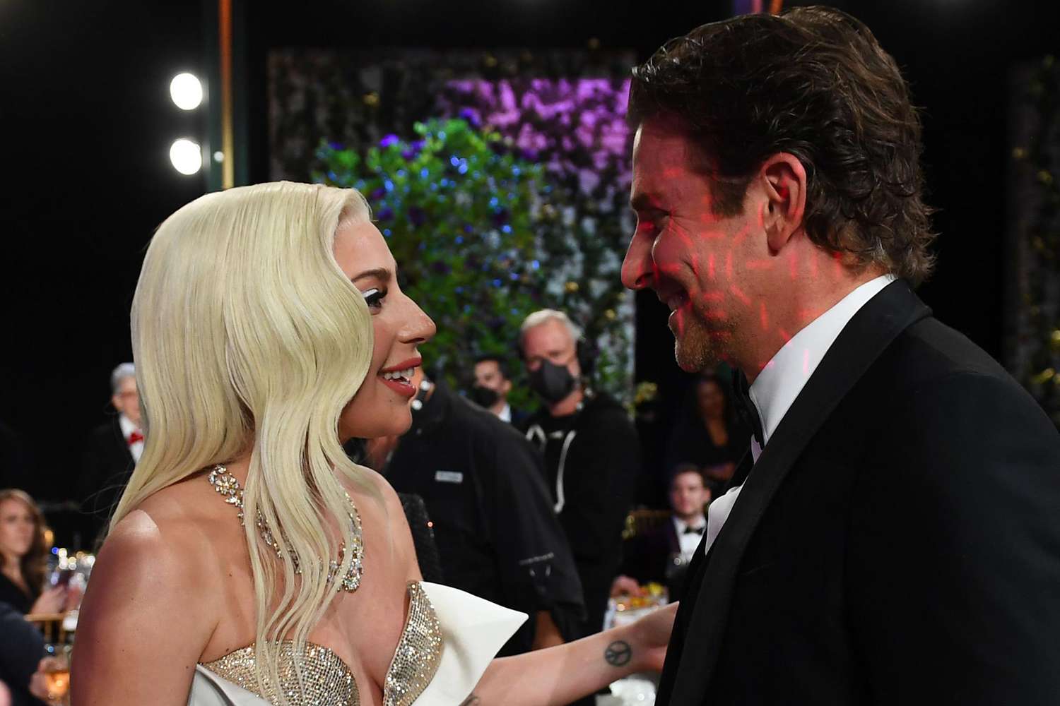 A Star Is Born stars Lady Gaga, Bradley Cooper reunite at SAG Awards |  EW.com
