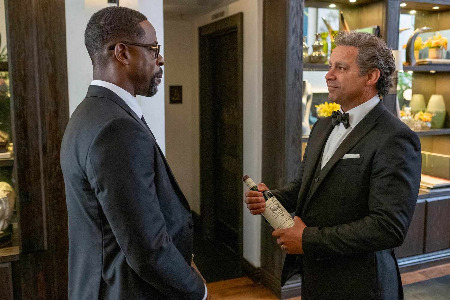 THIS IS US -- “Day of the Wedding” Episode 613 -- Pictured: (l-r) Sterling K. Brown as Randall, Jon Huertas as Miguel -- (Photo by: Ron Batzdorff/NBC)