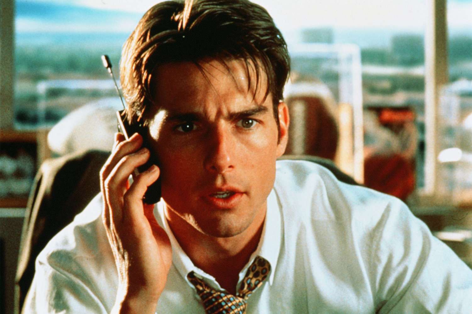 Editorial use only. No book cover usage. Mandatory Credit: Photo by Columbia Tri Star/Kobal/Shutterstock (5884614x) Tom Cruise Jerry Maguire - 1996 Director: Cameron Crowe Columbia Tri Star USA Scene Still Comedy/KBLDRAMA