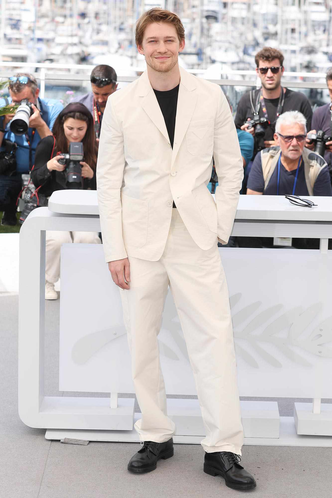 Joe Alwyn attends the photocall for "Stars At Noon" during the 75th annual Cannes film festival at Palais des Festivals on May 26, 2022 in Cannes, France.