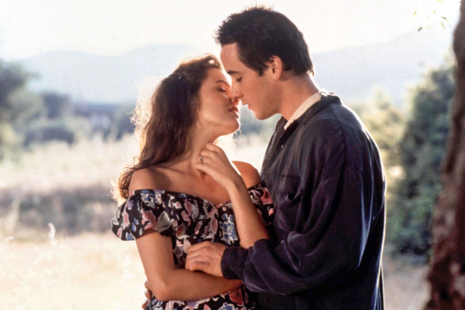 SAY ANYTHING, from left: Ione Skye, John Cusack