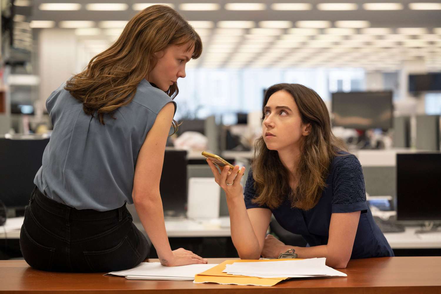 (from left) Megan Twohey (Carey Mulligan) and Jodi Kantor (Zoe Kazan) in She Said, directed by Maria Schrader.