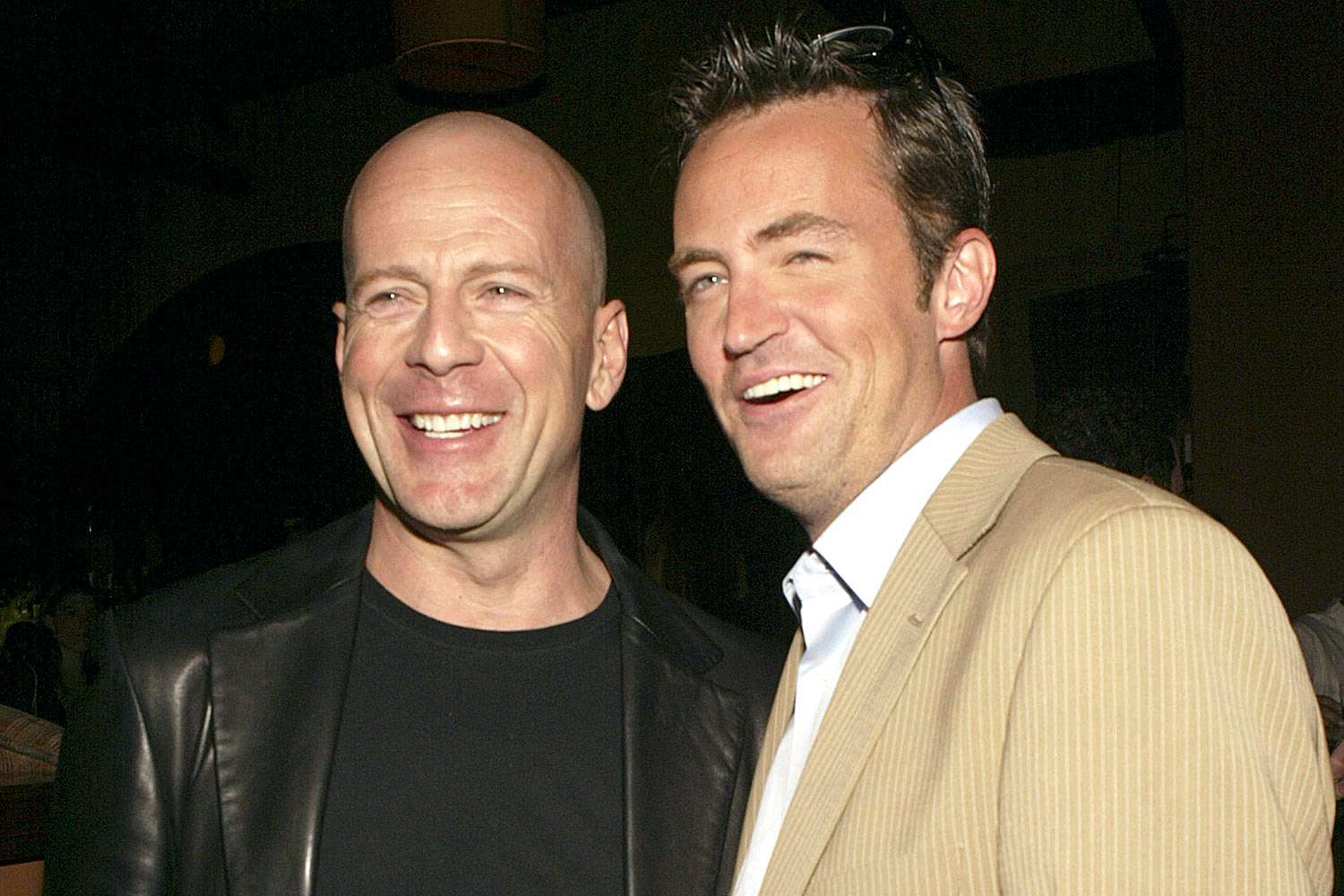 Bruce Willis and Matthew Perry during "The Whole Ten Yards" World Premiere