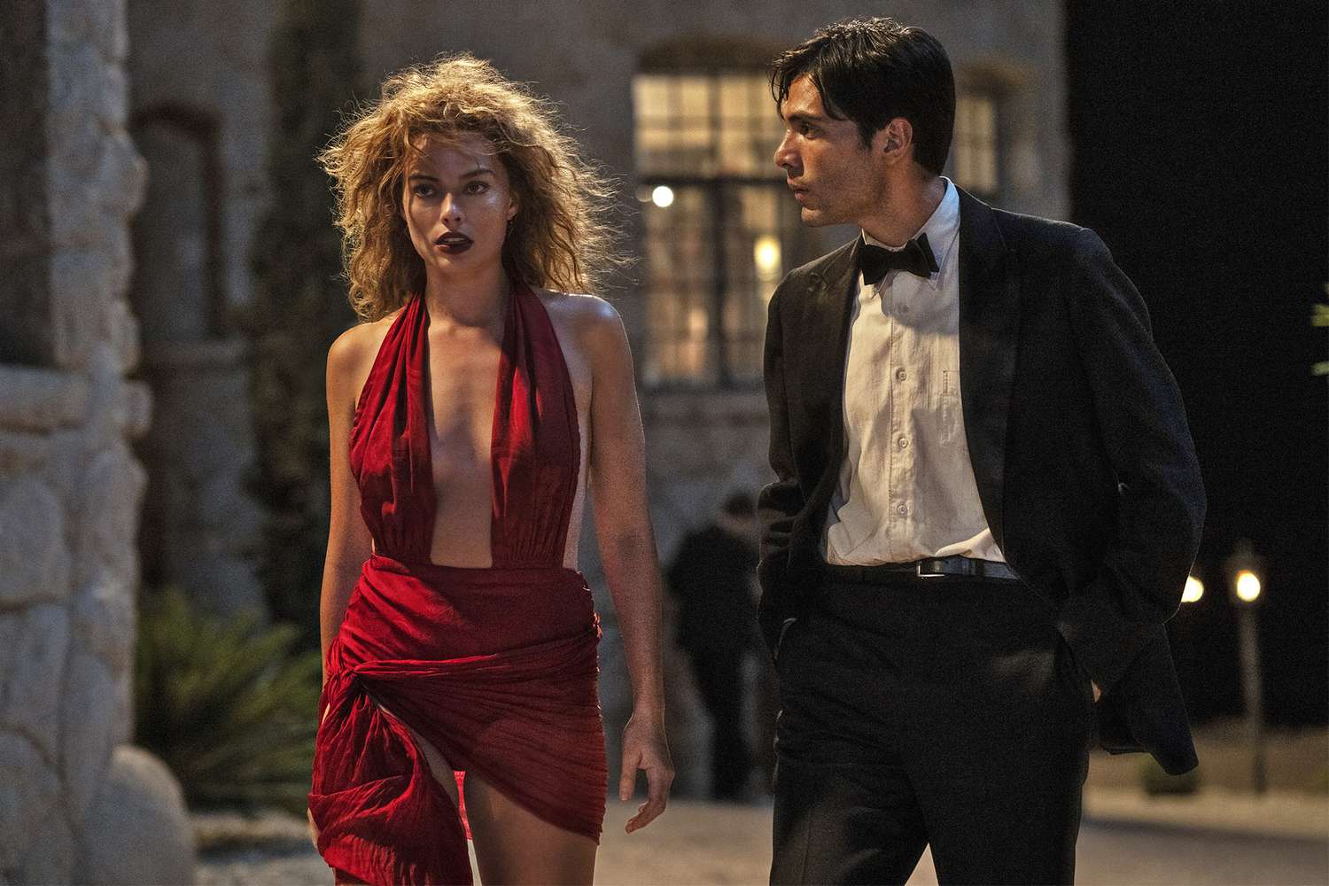Margot Robbie plays Nellie LaRoy and Diego Calva plays Manny Torres in Babylon from Paramount Pictures.