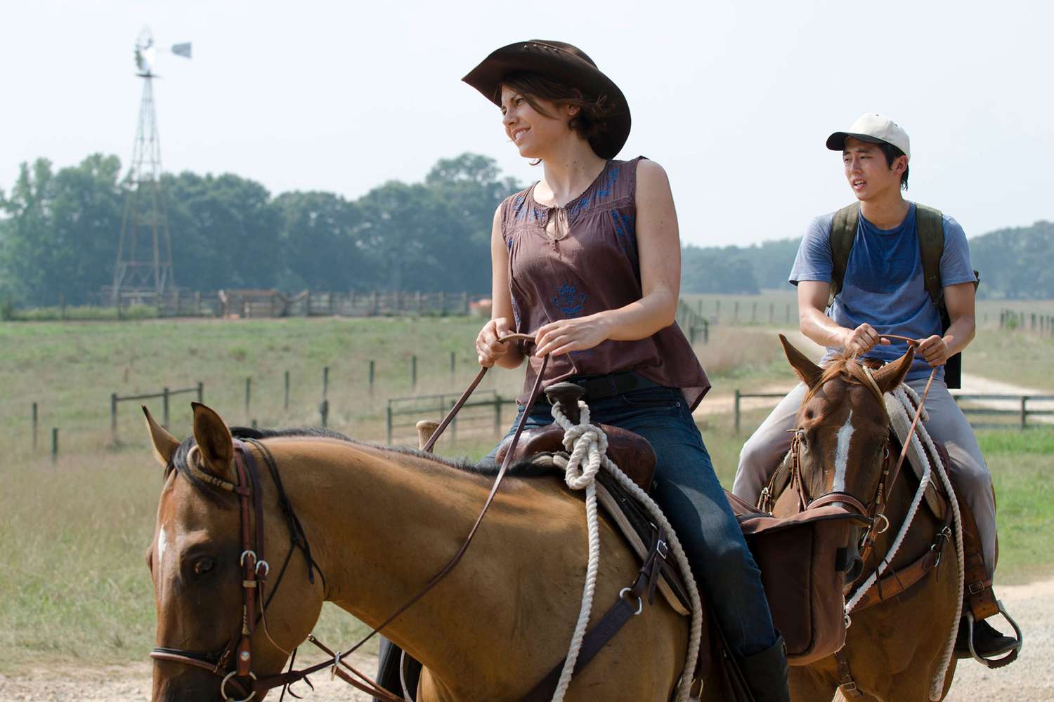 Maggie Greene (Lauren Cohan) and Glenn (Steven Yeun) - The Walking Dead - Season 2, Episode 4