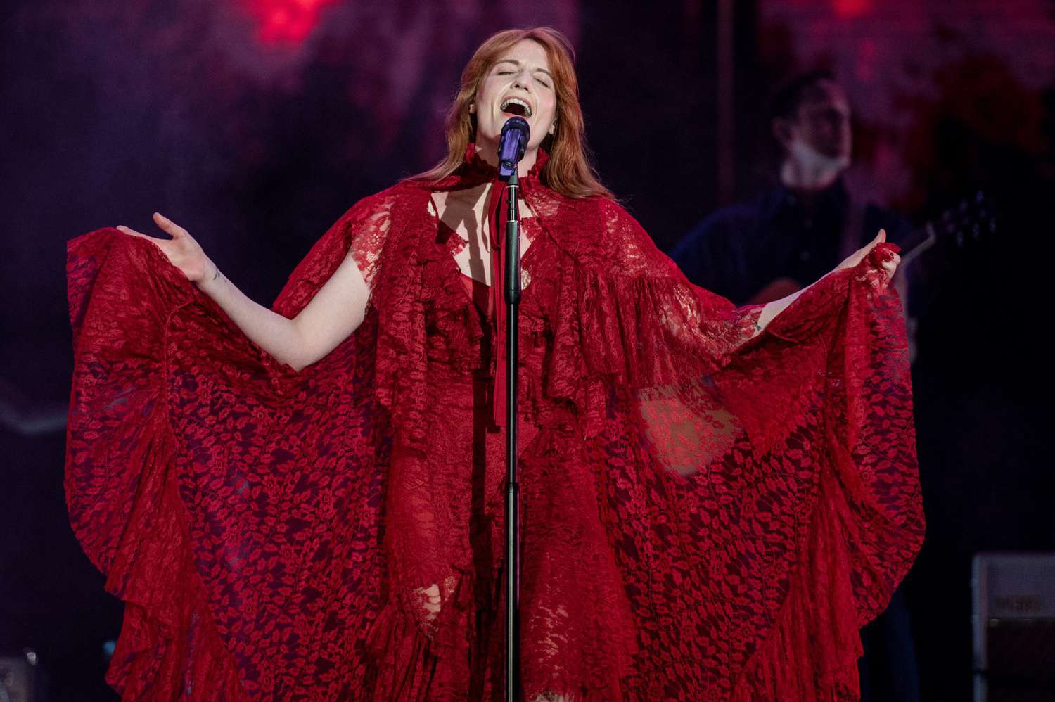 LISBON, PORTUGAL - JULY 07: Florence Welch of Florence & The Machine performs on the NOS stage at day 2 of NOS Alive festival on July 07, 2022 in Lisbon, Portugal. (Photo by Pedro Gomes/Redferns)