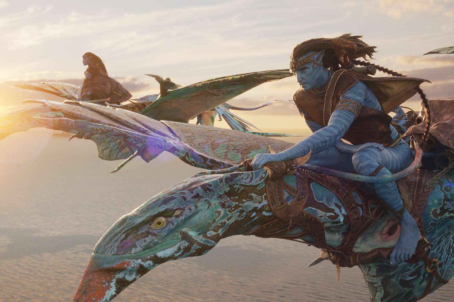 Neytiri (Zoe Saldana) and Jake Sully (Sam Worthington) in 'Avatar: The Way of Water'