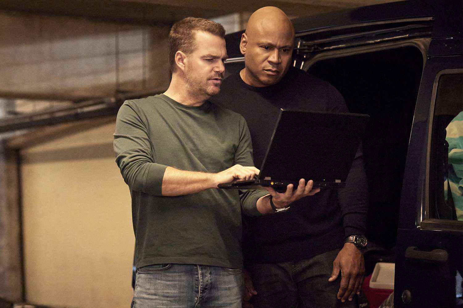 “Survival of the Fittest” – When a Marine falls ill during a training mission due to an attack by a genetic weapon, the NCIS must track down the person responsible for unleashing it. Also, Deeks struggles with balancing work and home life when Rosa comes down with the flu, on the CBS Original series NCIS: LOS ANGELES, Sunday, Nov. 20 (10:30-11:30 PM, ET/PT) on the CBS Television Network, and available to stream live and on demand on Paramount+* Pictured (L-R): Chris O'Donnell (Special Agent G. Callen) and LL COOL J (Special Agent Sam Hanna). Photo: Sara Mally/CBS ©2022 CBS Broadcasting, Inc. All Rights Reserved.
