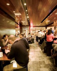 images-sys-200905-a-go-cities-momofuku.jpg