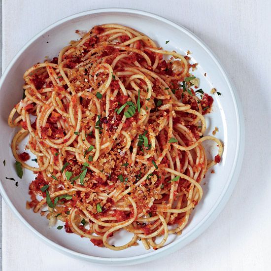 Day 19: Spaghetti with Sun-Dried-Tomato-Almond Pesto