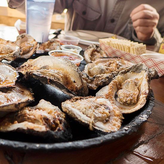 America&rsquo;s Best Oyster Bars: Gilhooley&rsquo;s Raw Bar; San Leon, TX