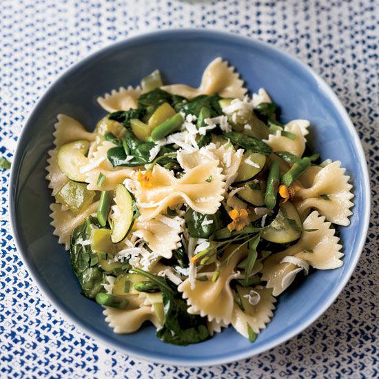 Farfalle with Tomatoes and Green Vegetables