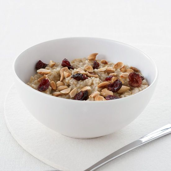 Overnight Oatmeal with Almonds and Dried Cranberries
