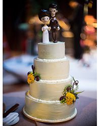 original-201310-a-stephanie-izards-wedding-cake.jpg