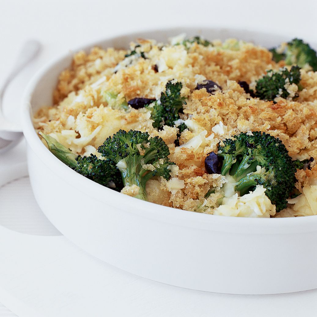 Broccoli and Cauliflower Gratin with Cheddar Cheese 