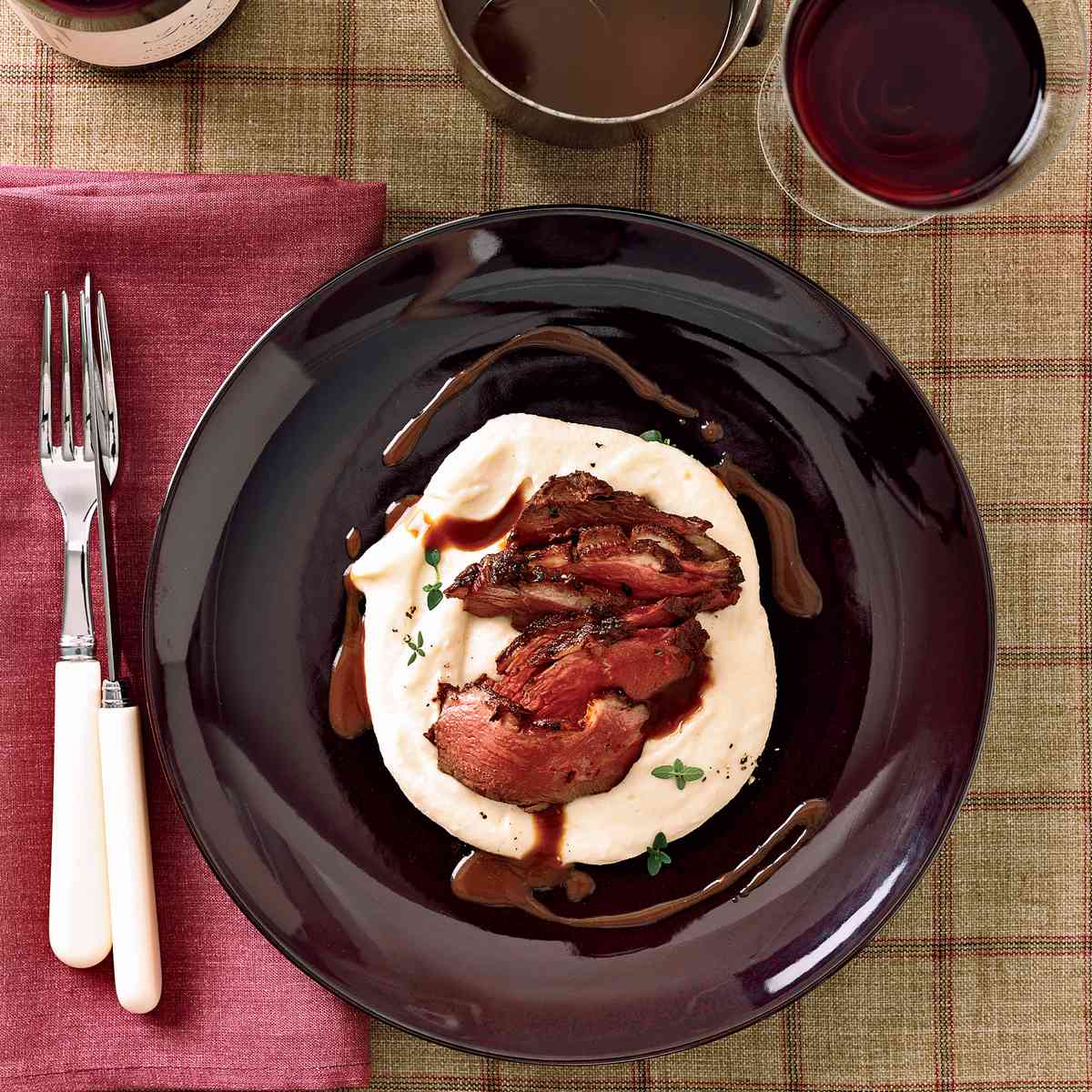 Fennel-Scented Duck Breasts with Pinot Noir Sauce 
