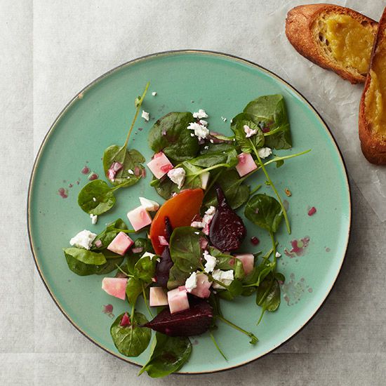 Watercress Salad with Beets and Roasted-Garlic Crostini