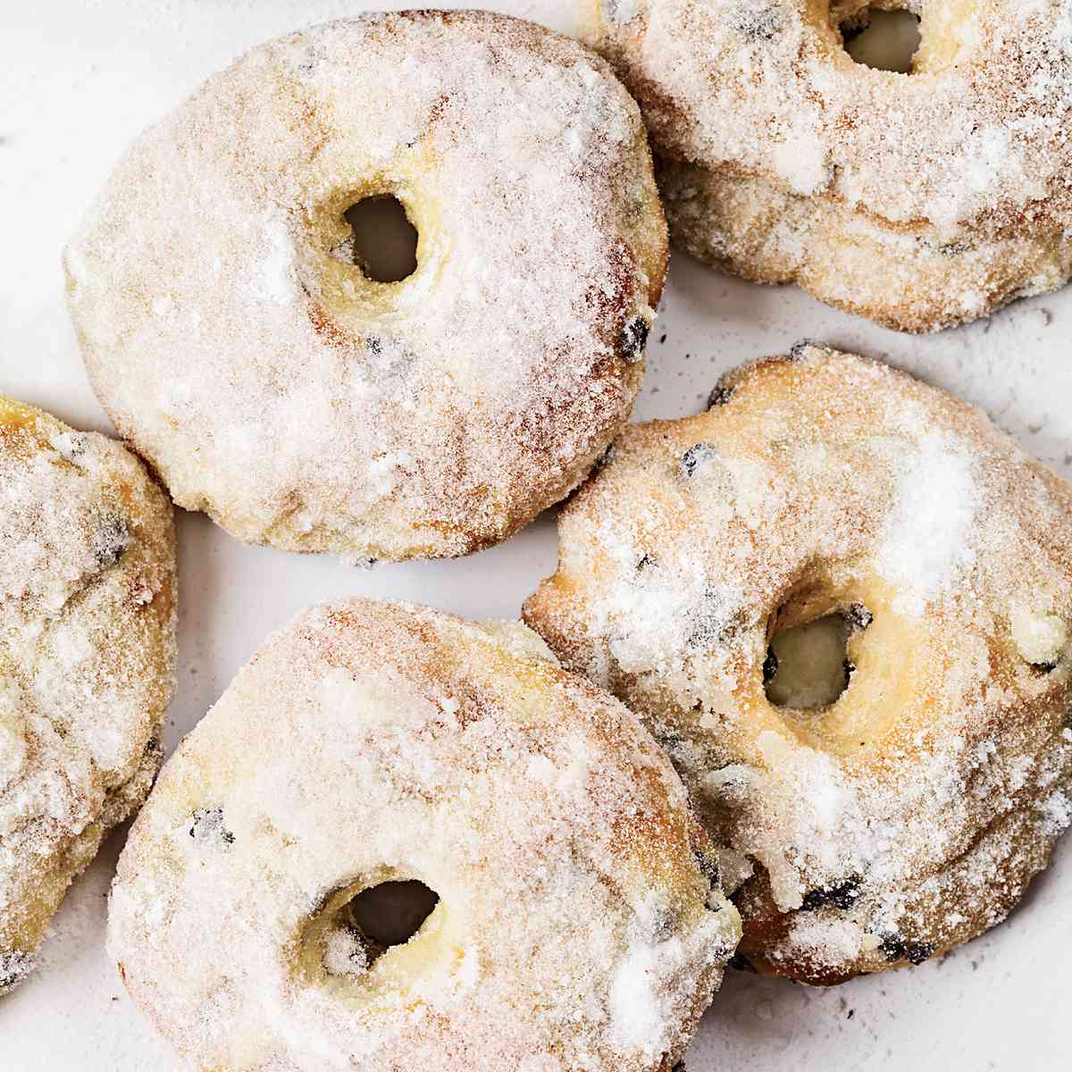 Baked Currant Doughnuts 