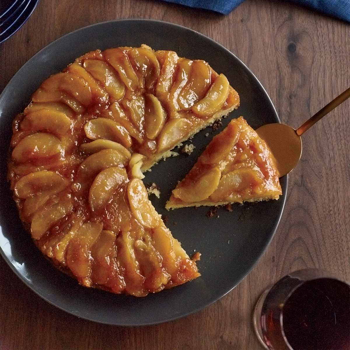 Maple-Apple Upside-Down Cake 