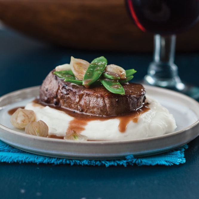 Beef Tenderloin with Cilantro-Wine Sauce and Mashed Yucca 