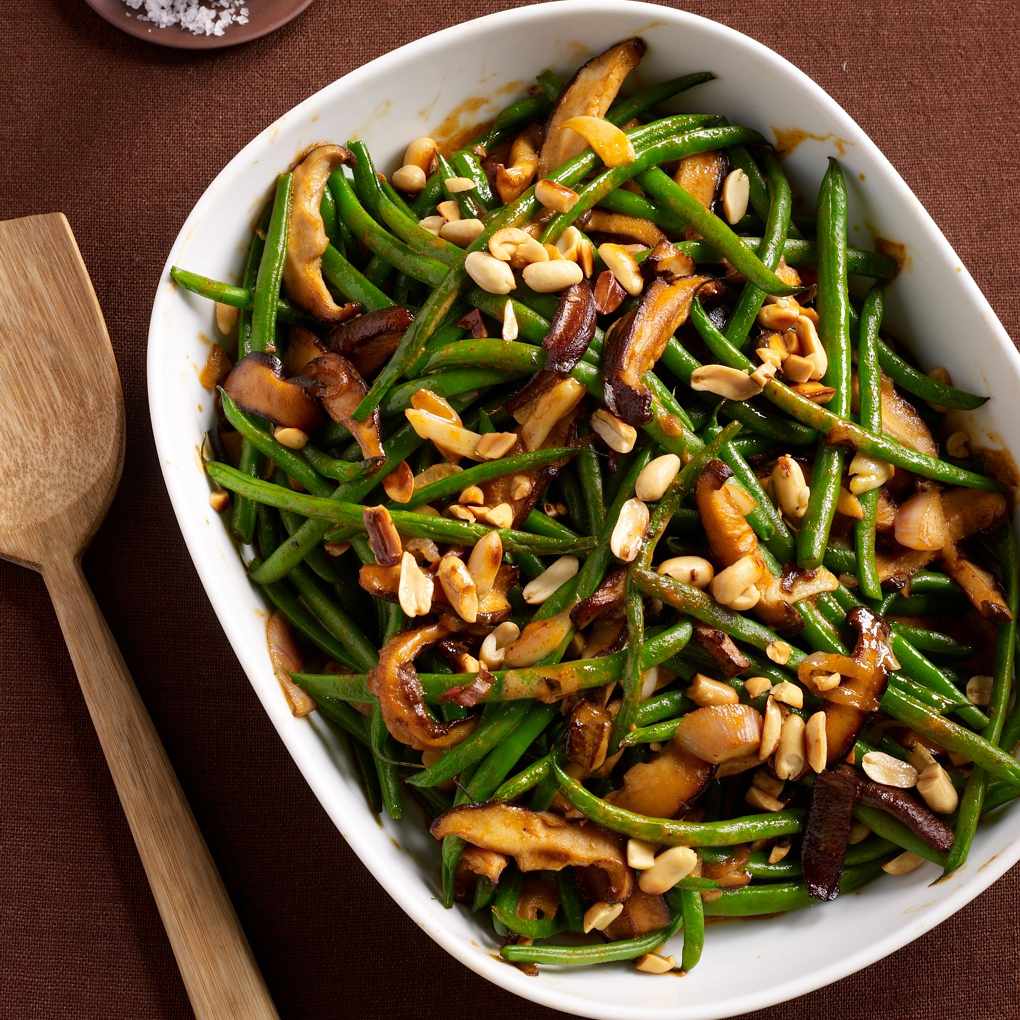 Green Bean Casserole with Red Curry and Peanuts 