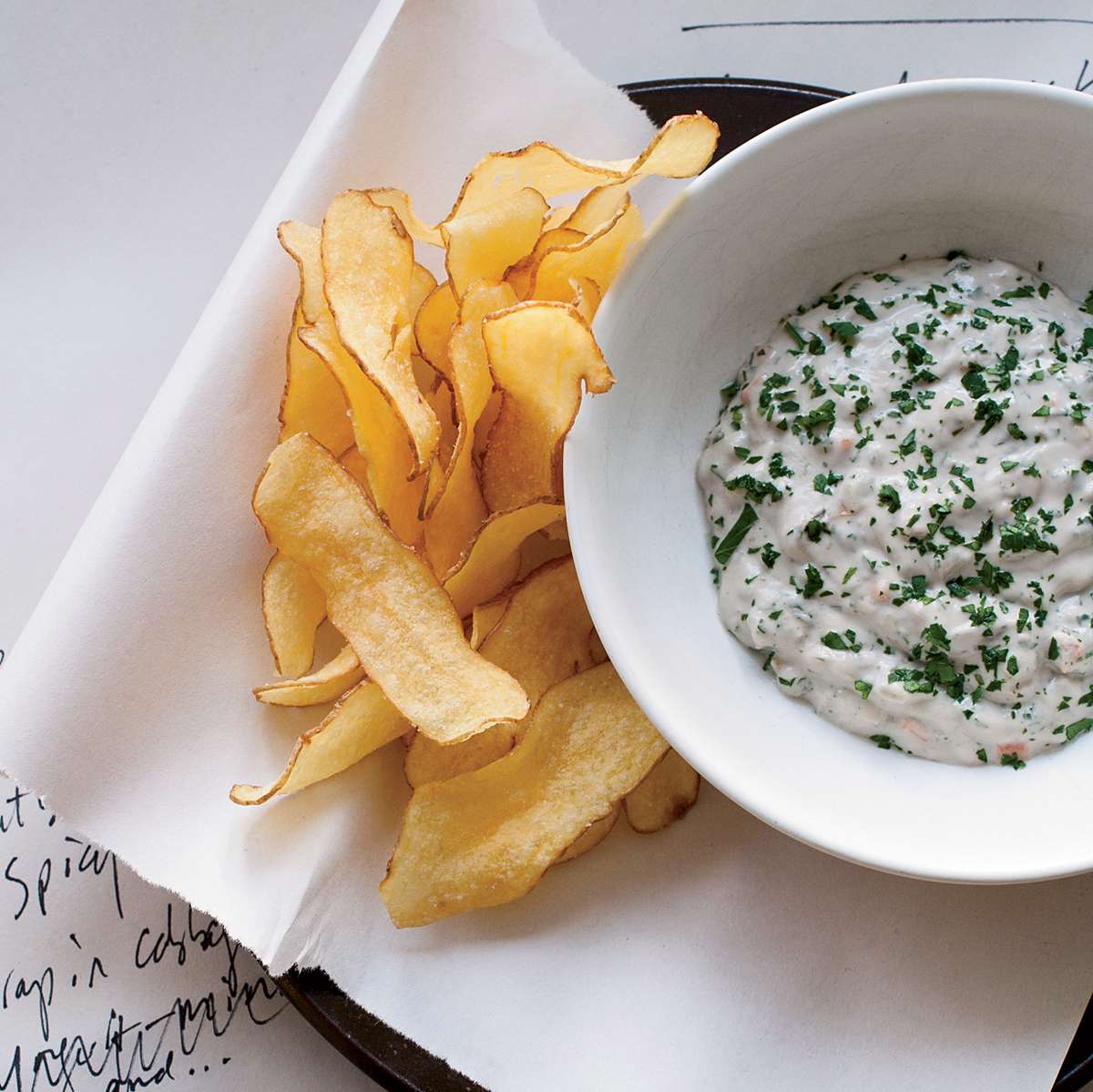 Oyster Tartare Sauce with Potato Chips 