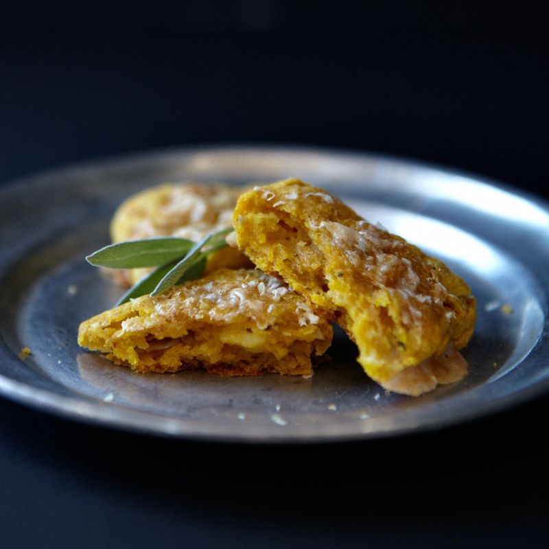 Savory Pumpkin Scones with Gruy&egrave;re and Sage 