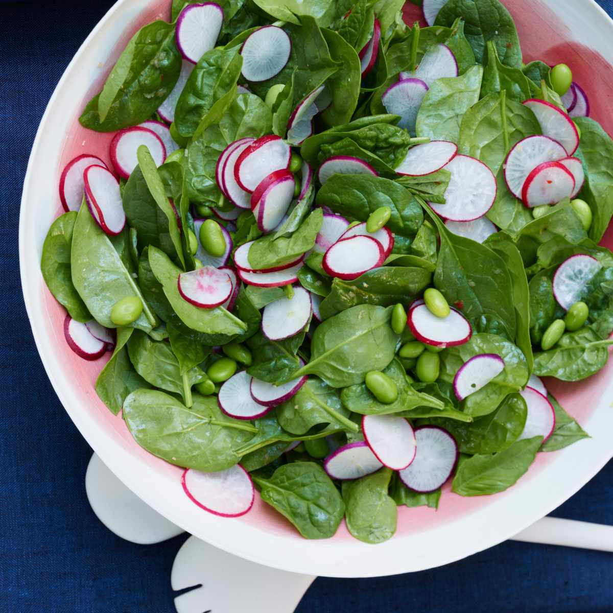 Spinach and Edamame Salad with Basil and Asian Dressing 