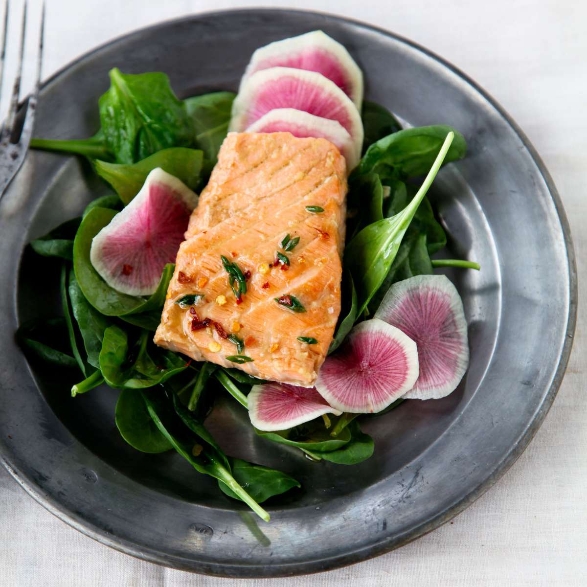 Steamed Salmon with Ginger and Chives 