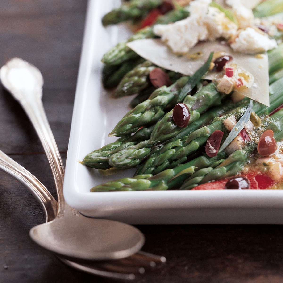 Asparagus Salad with Roasted Peppers and Goat Cheese
