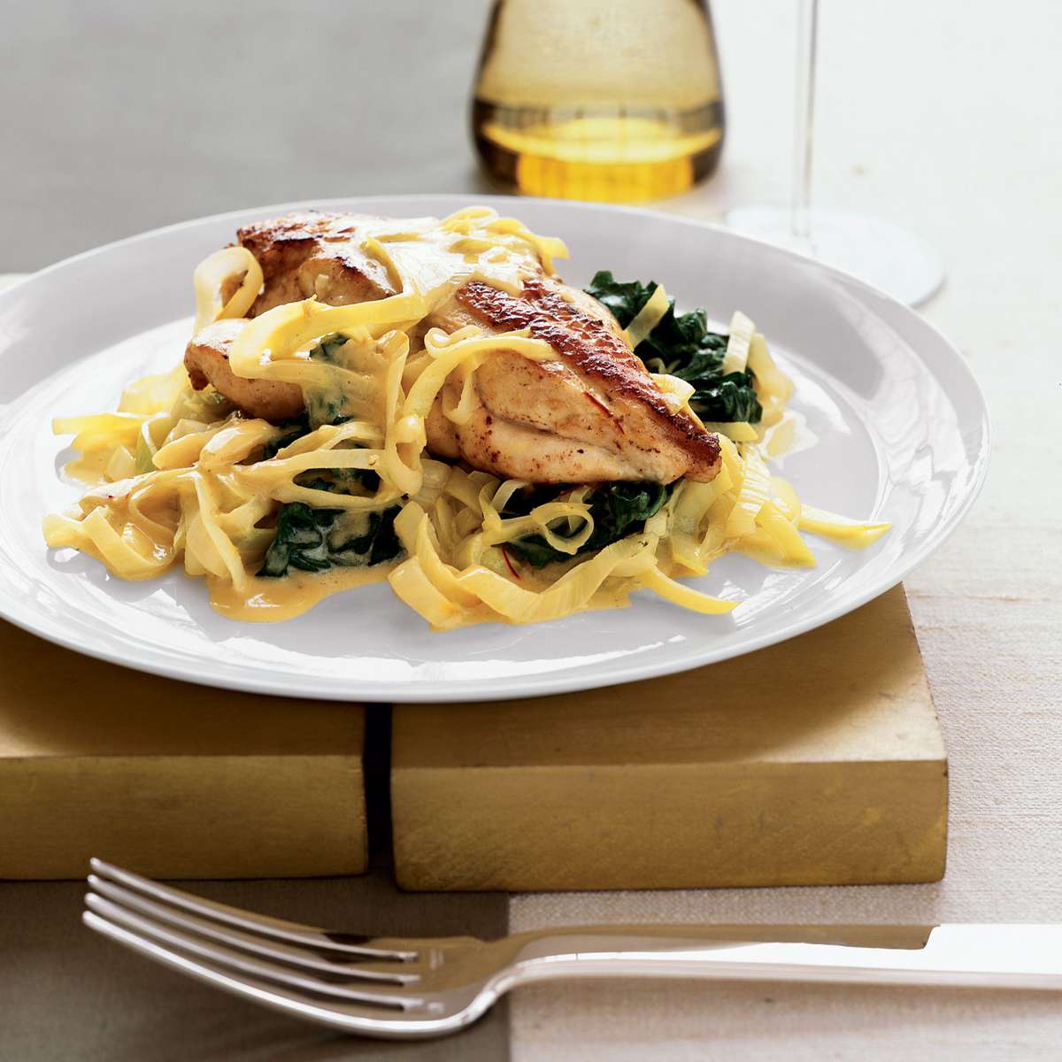 Chicken Breasts with Spinach, Leek and Saffron Sauce 